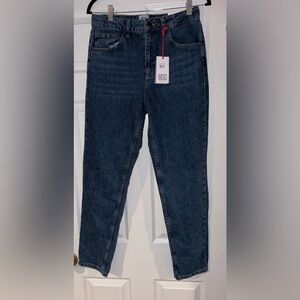BDG Women's Dark Blue MOM jeans size 29